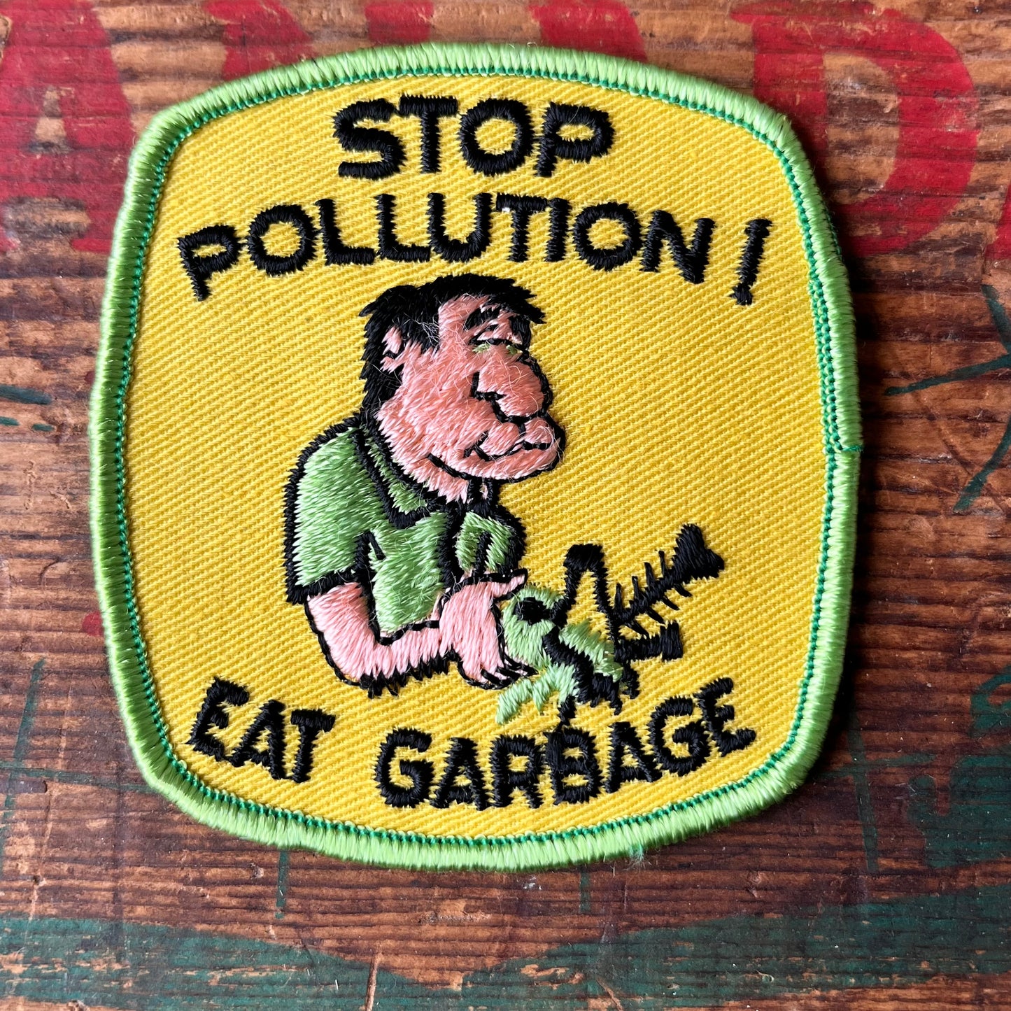 【USA vintage】ワッペン　STOP POLLUTION EAT GARBAGE