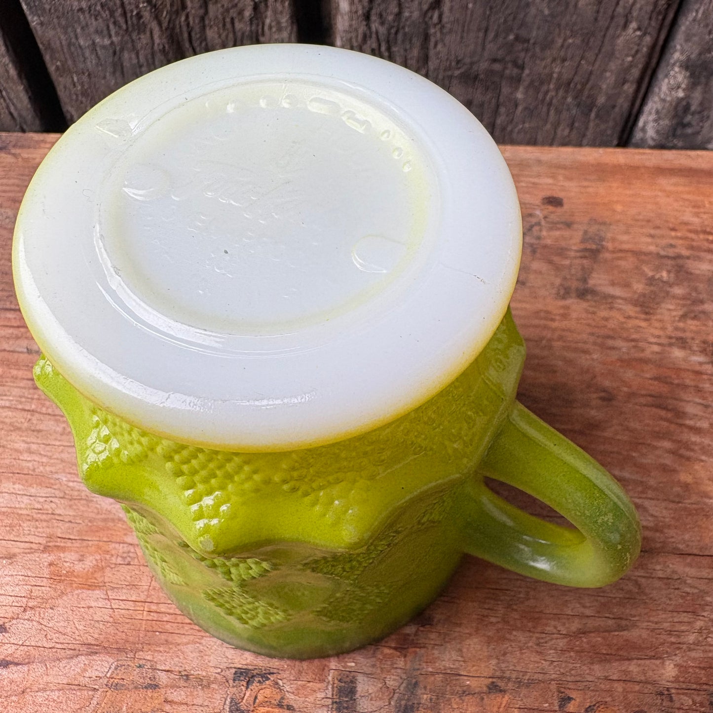 【1960s-1976 USA vintage】Fire-King Kimberley mug Green
