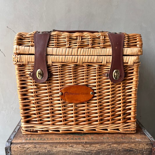 【USA vintage】Pardee Homes Picnic Basket