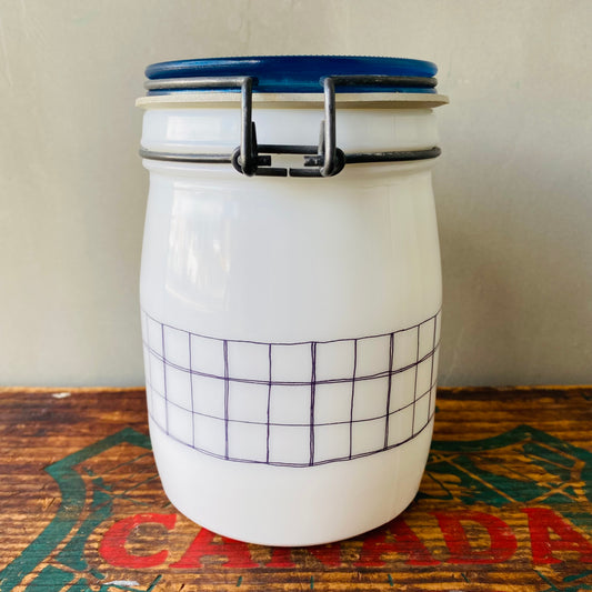 【1970s USA vintage】milk glass canister