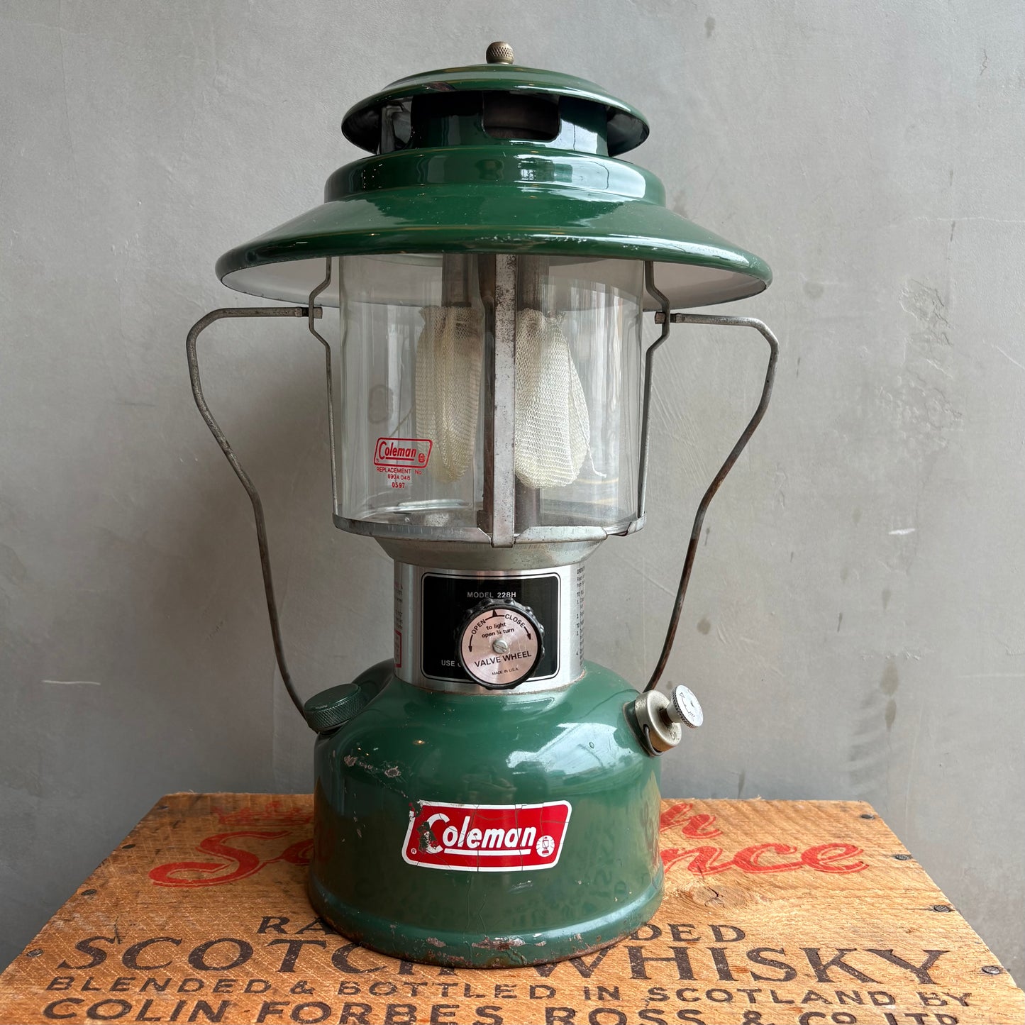 【1970s USA vintage】Coleman Model 228H Lantern