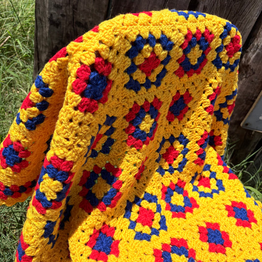 【USA vintage】Handmade Granny Square Crochet Blanket