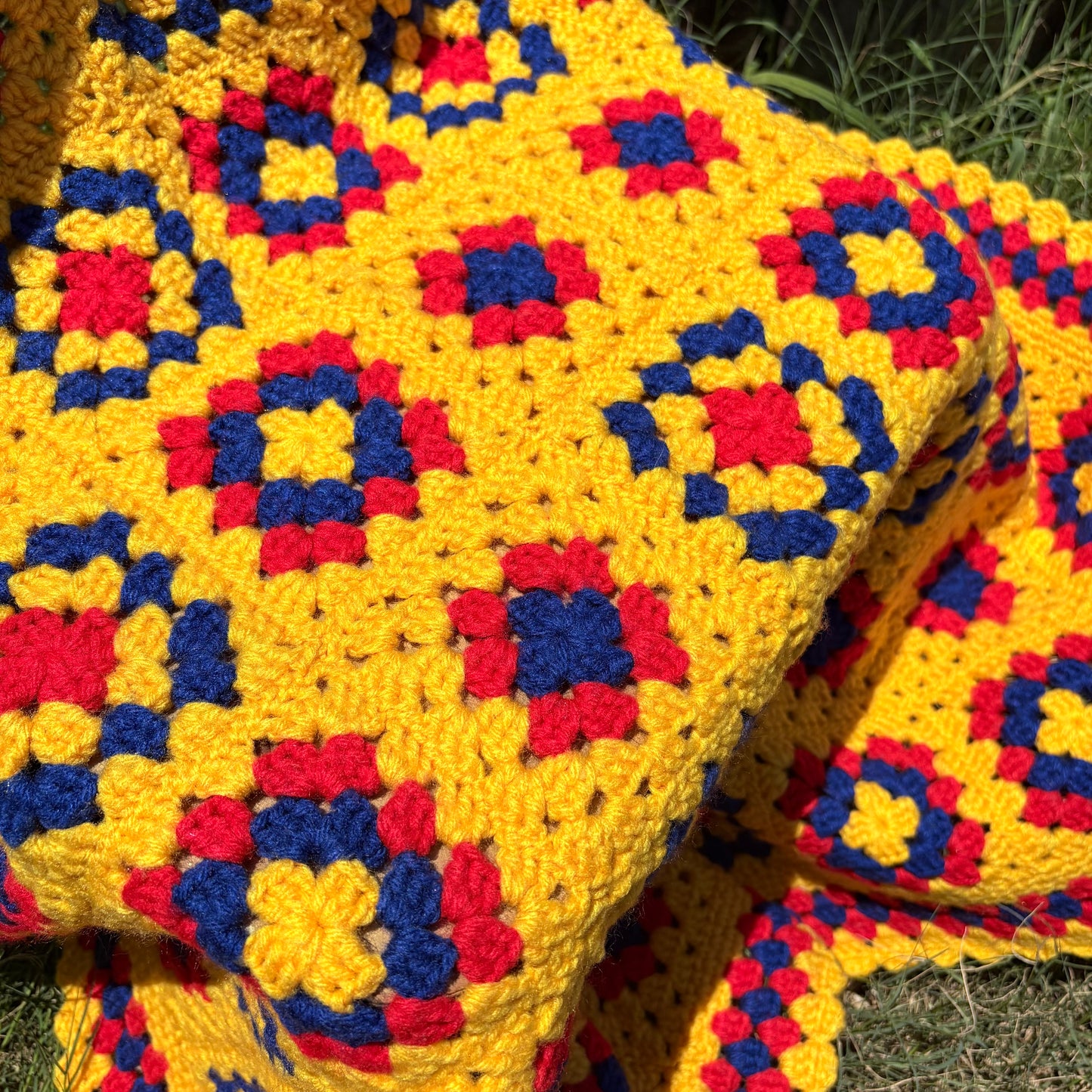 【USA vintage】Handmade Granny Square Crochet Blanket