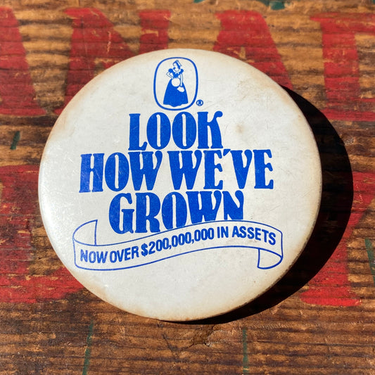 【USA vintage】缶バッジ LOOK HOW WE'VE GROWN