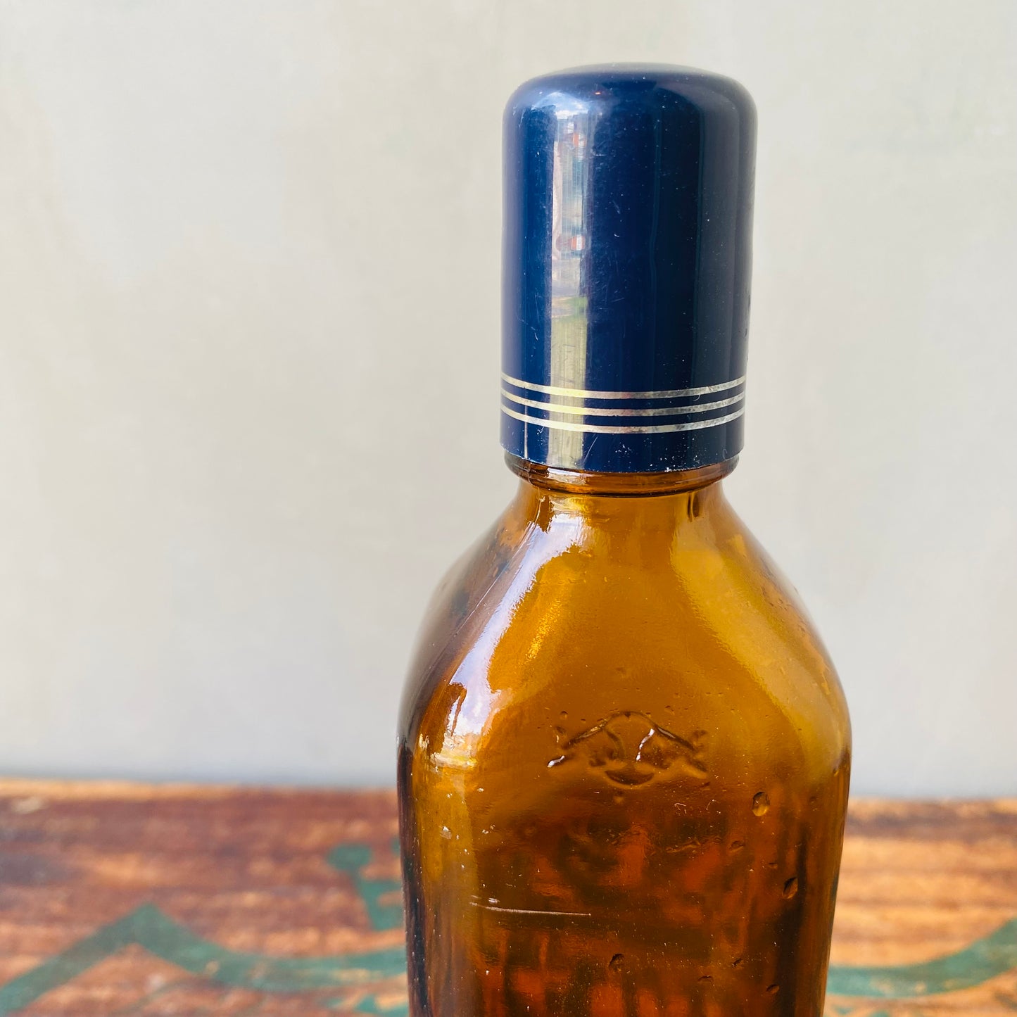 【1978 vintage】 Krating Daeng glass bottle