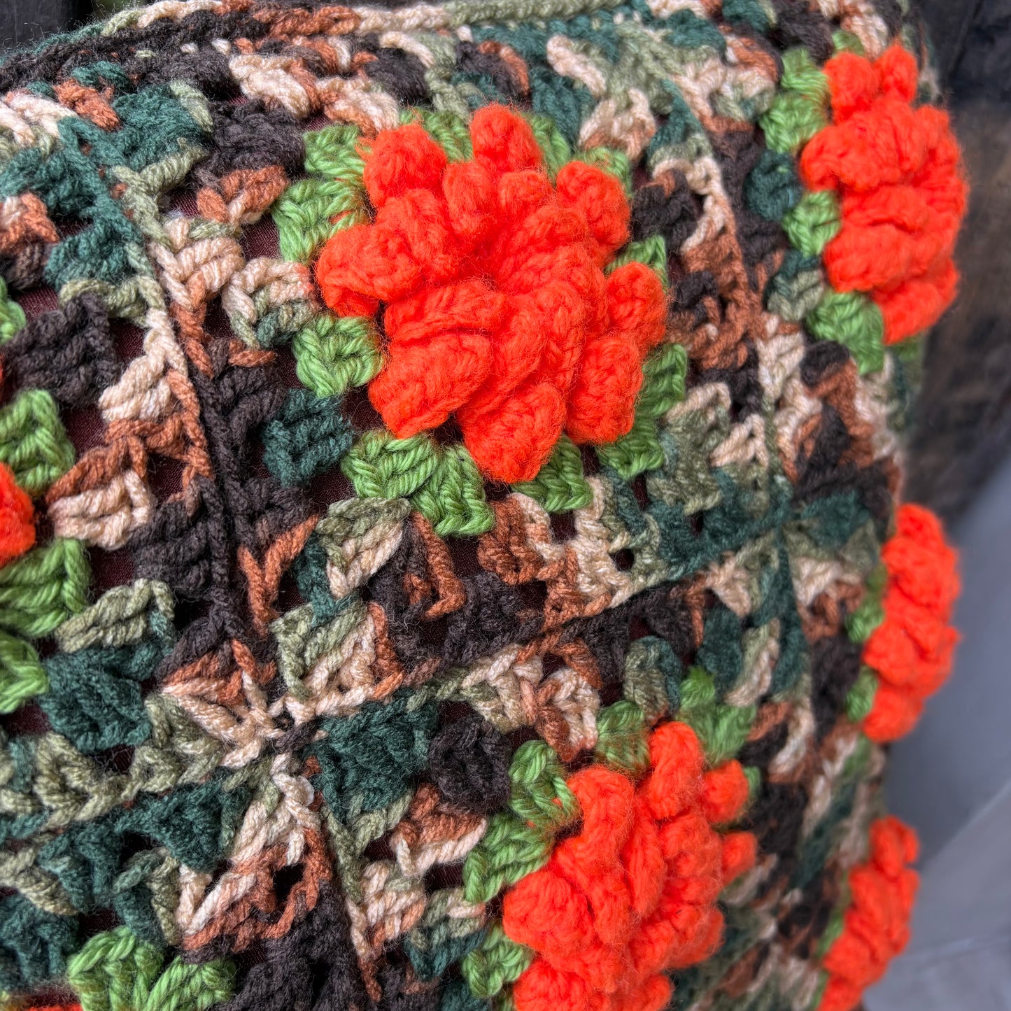 【USA vintage】 granny square flower cushion