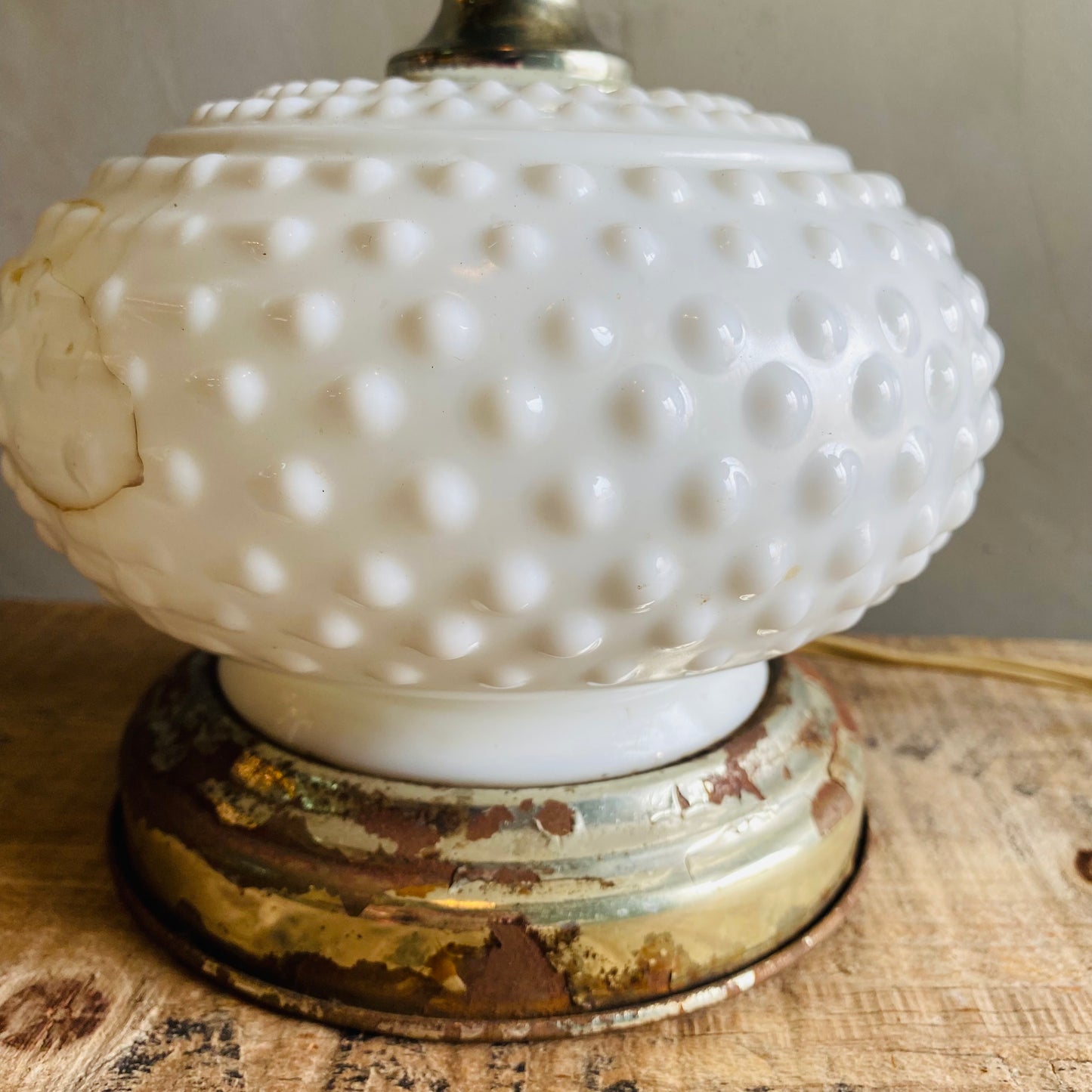 【1960s USA vintage】milk glass Hobnail ramp