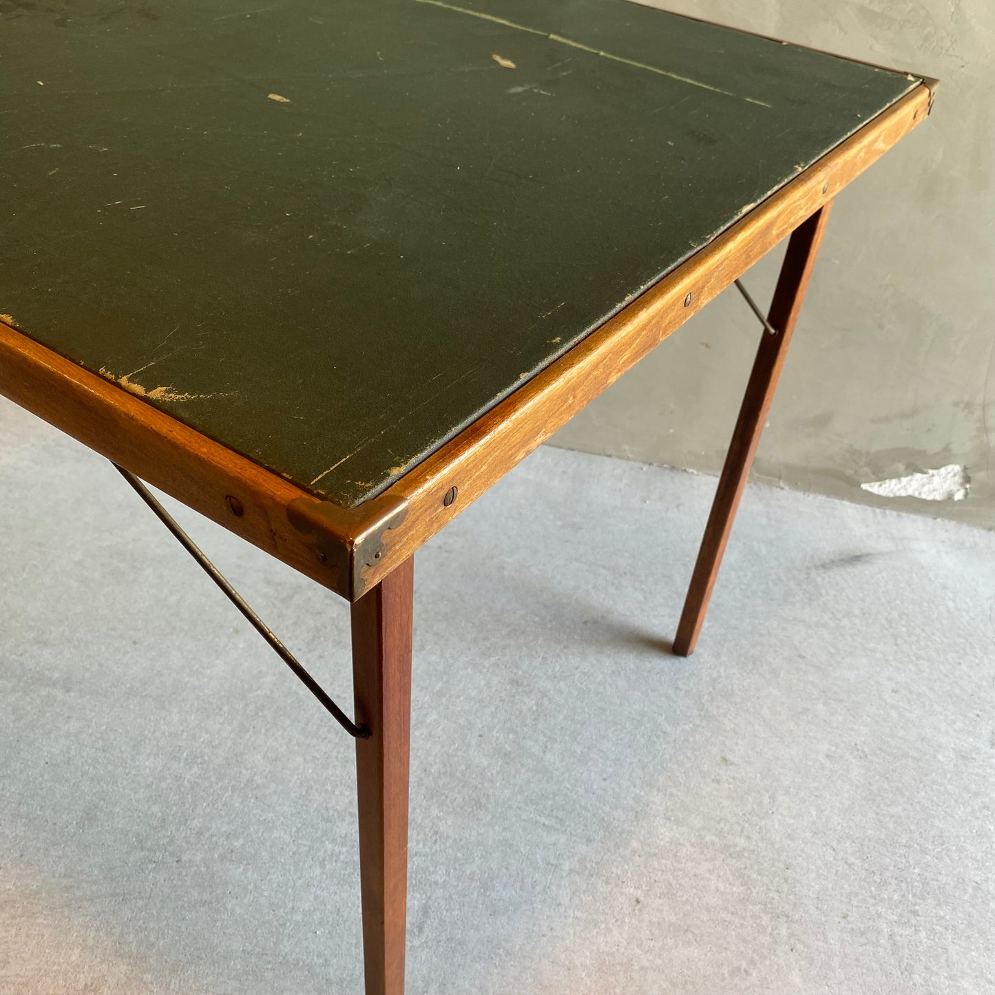 【1940s USA vintage】BURROWES Feather Weight FOLDING TABLE