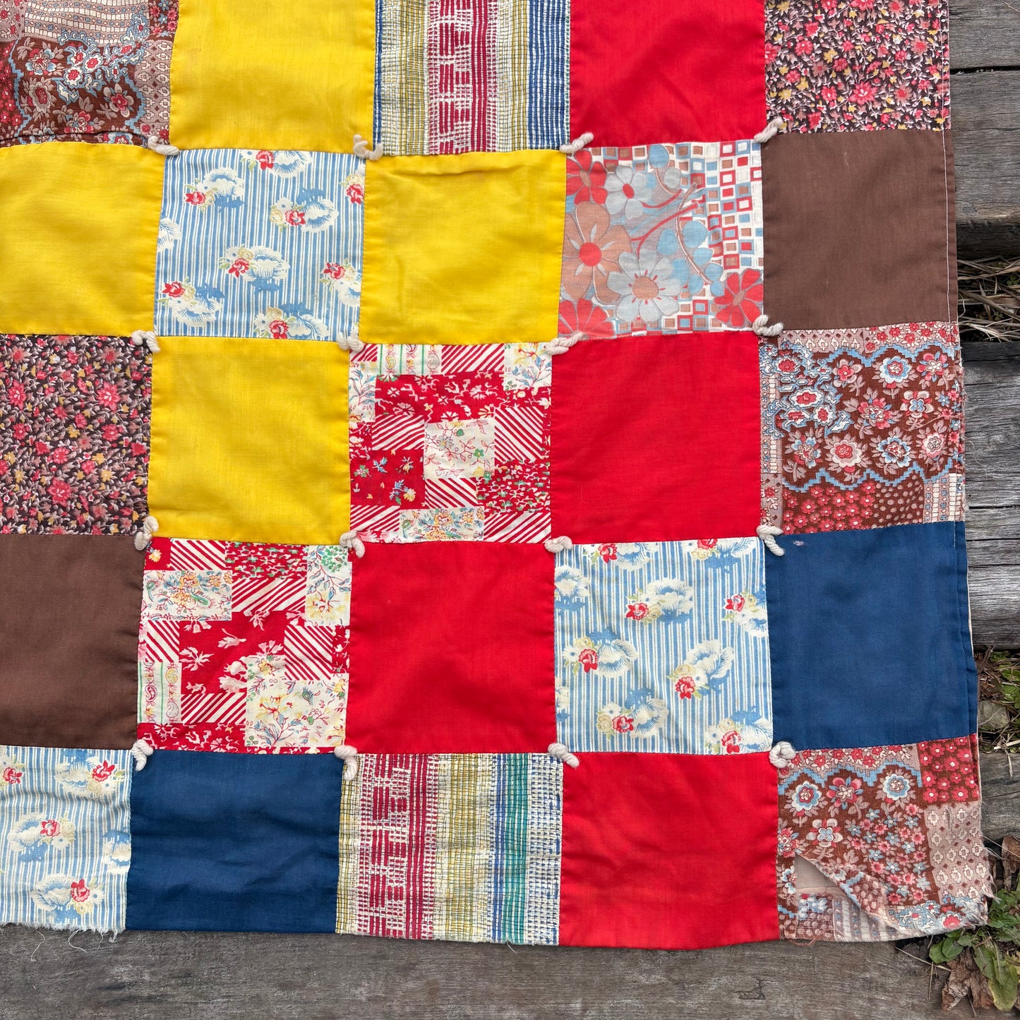 【1950s USA vintage】Feedsack Fabric Patchwork Quilt