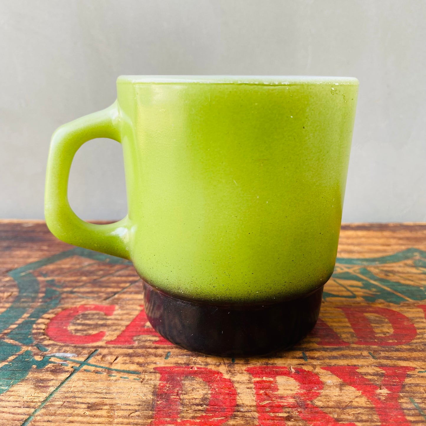 【1960s USA vintage】Fire-King mug Green×Black