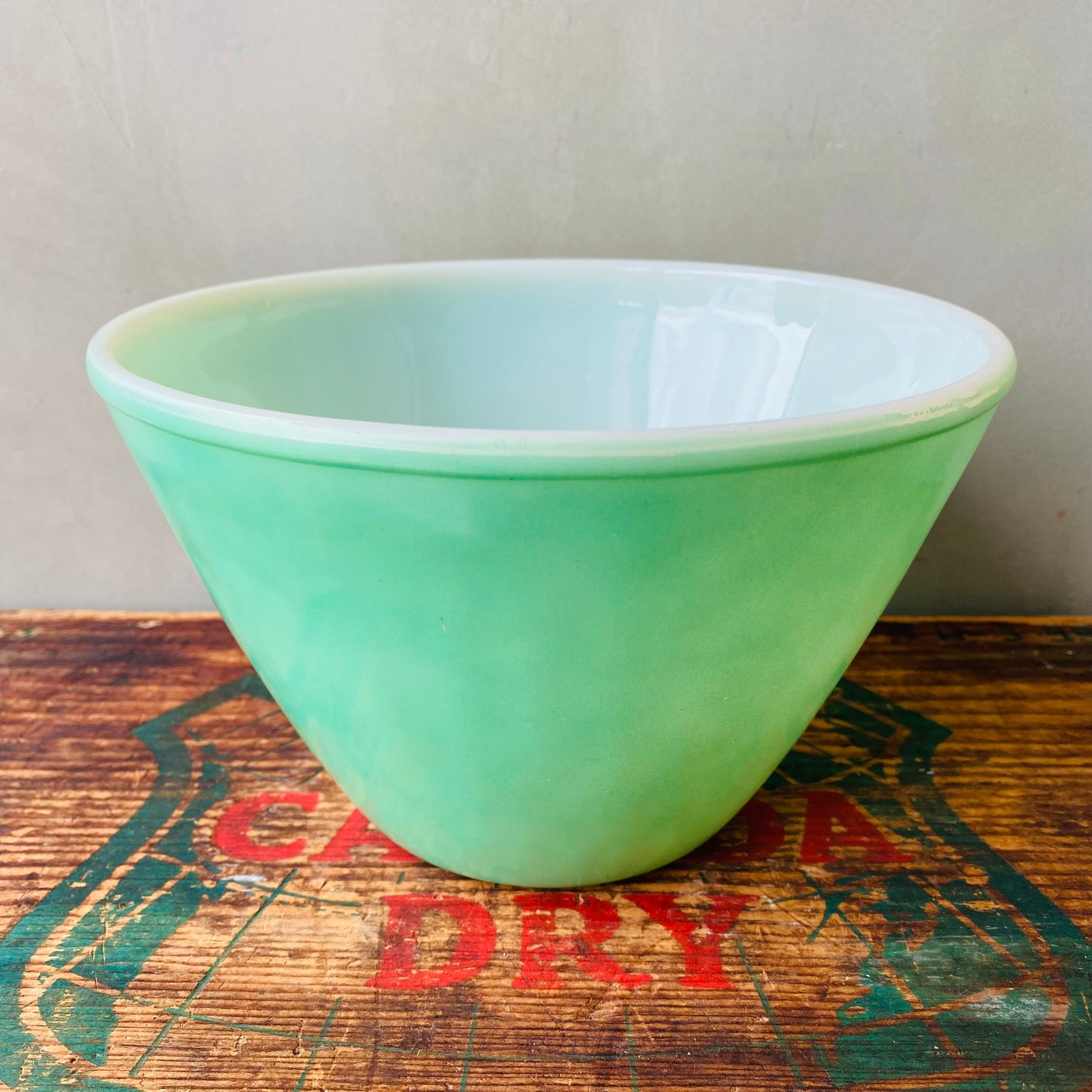 【1950s USA vintage】Fire-King splash proof mixing bowl