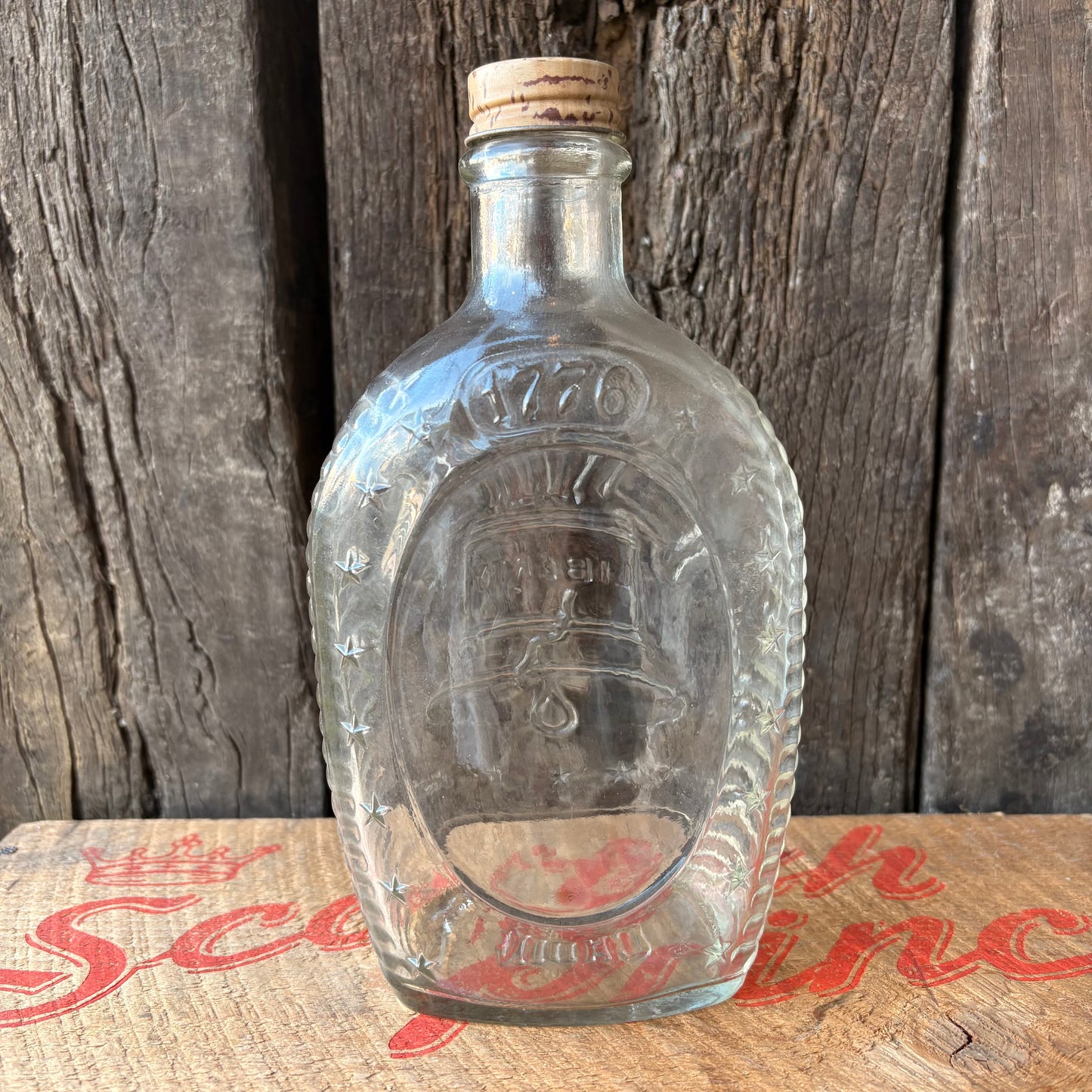 【1976 USA vintage】Bicentennial Log Cabin Liberty Bell Syrup Glass Bottle