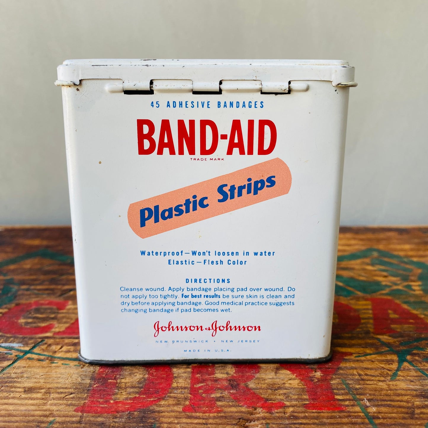 【1950s USA vintage】Johnson&Johnson BAND-AID tin can