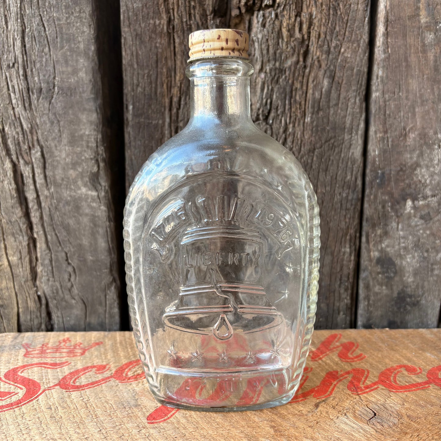 【1976 USA vintage】Bicentennial Log Cabin Liberty Bell Syrup Glass Bottle