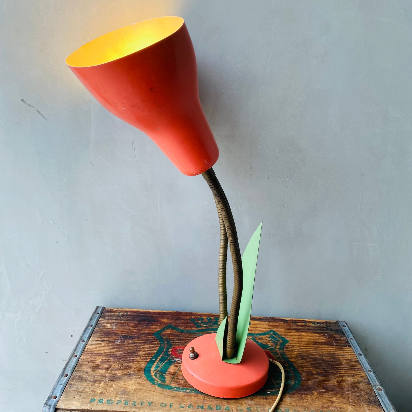 【1950s USA vintage】mid-centuryflower table lamp