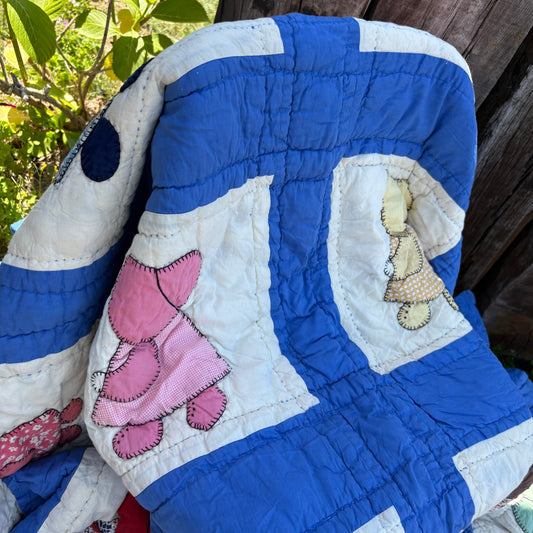【1920s-1930s USA vintage】Sunbonnet Sue Feed Sack Quilt