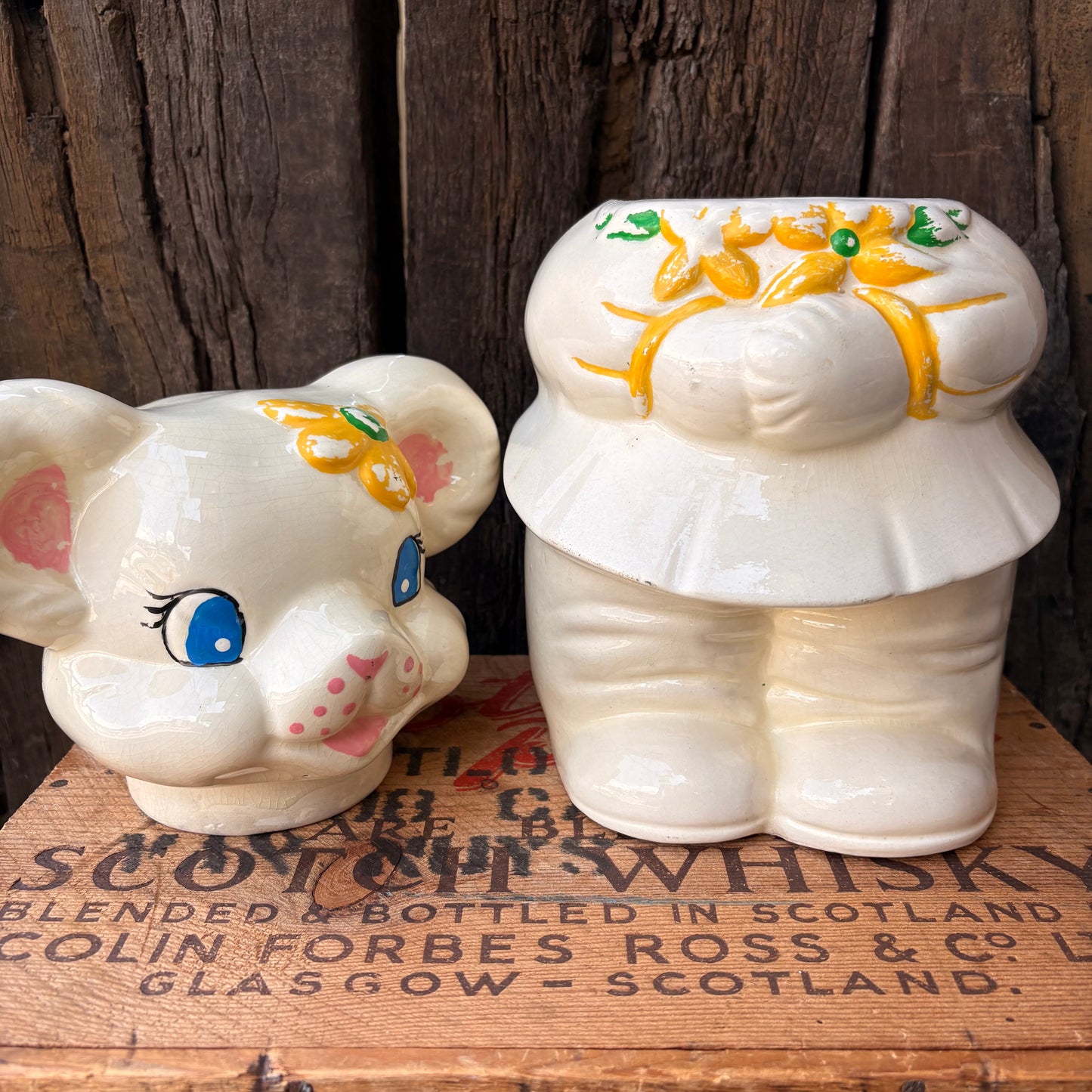 【1940s USA vintage】American Bisque Turnabout Bear Cookie Jar