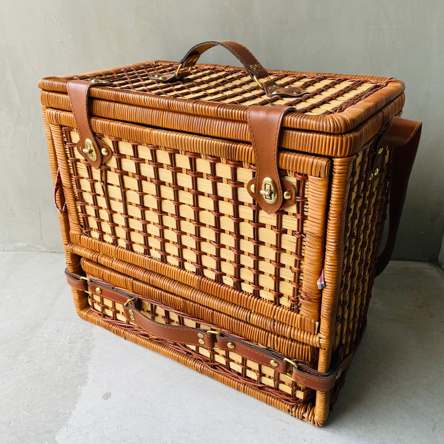 picnic basket