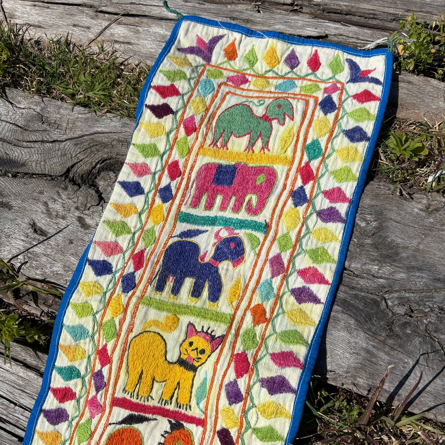 【Vintage】 India Embroidered Toran Wall Hanging