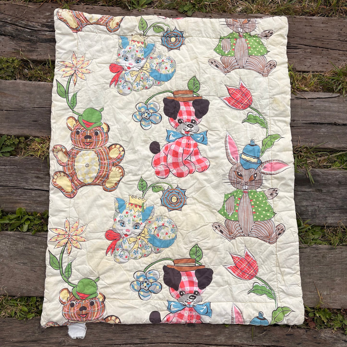 【1960s USA vintage】Nursery Animal Quilt Blanket