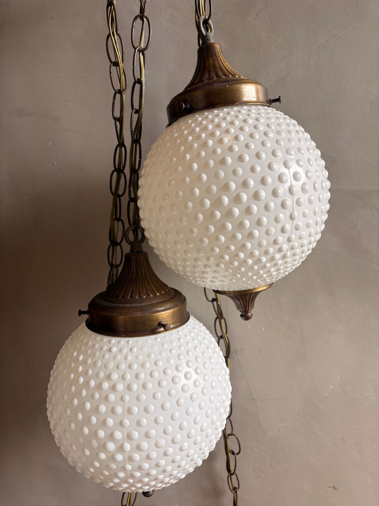 【1960s-1970s USA vintage】White Glass Hobnail Double Swag Lamp