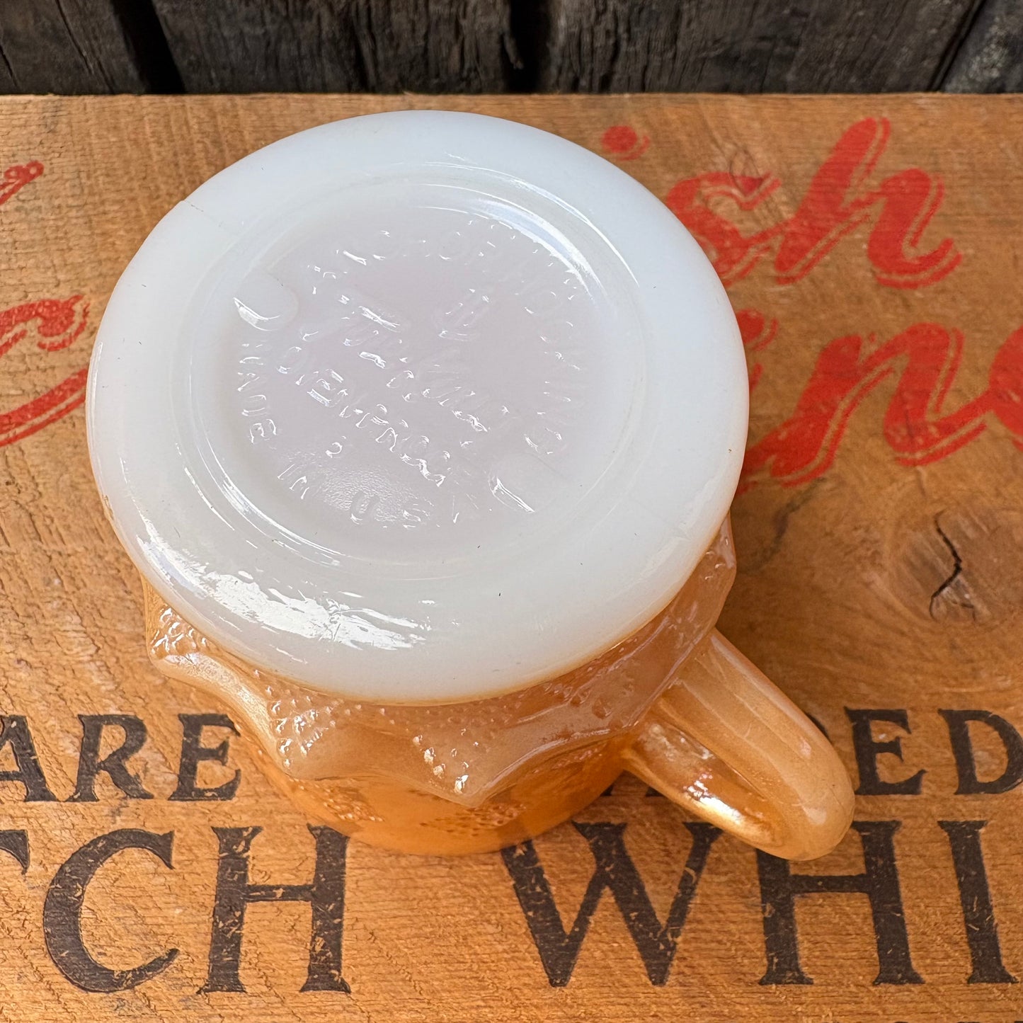 【1960s-1976 USA vintage】Fire-King Kimberley mug Peach Lustre