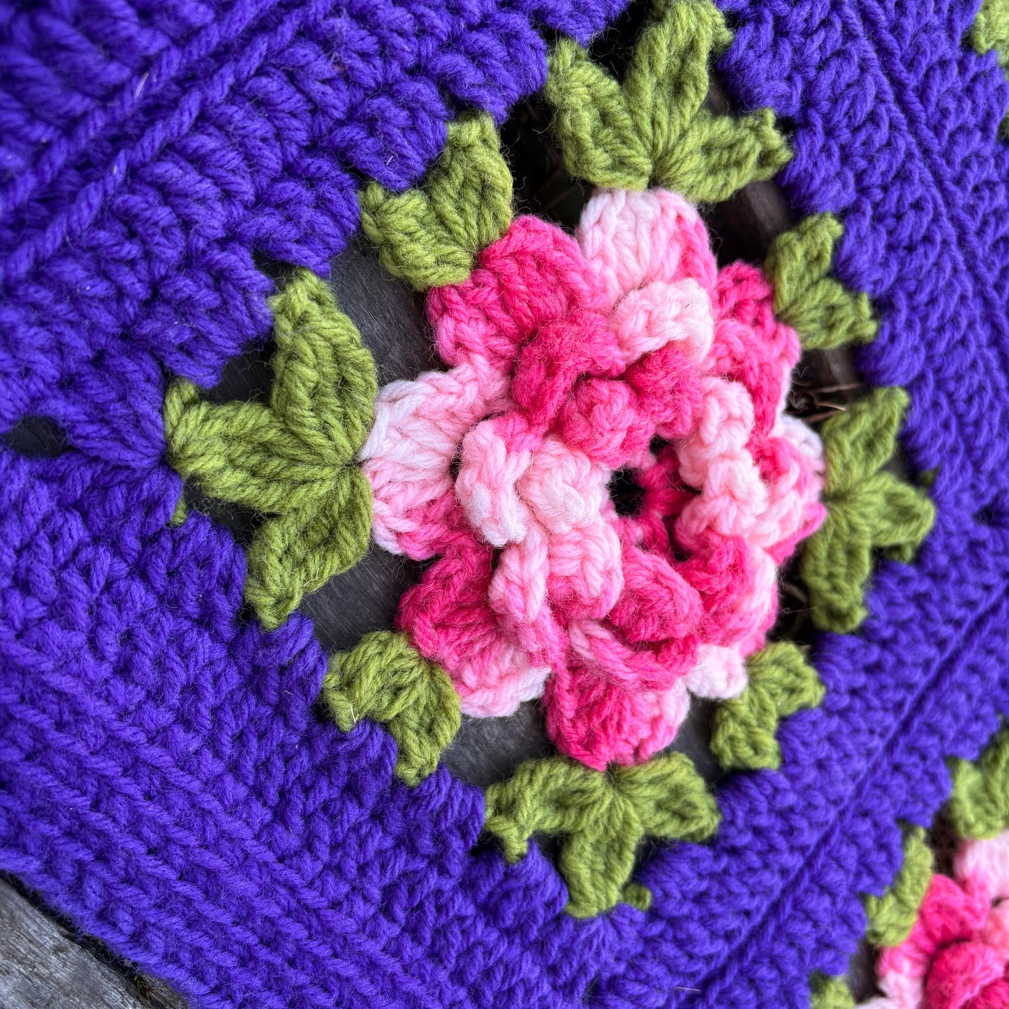 【USA vintage】Rose Granny Square Blanket