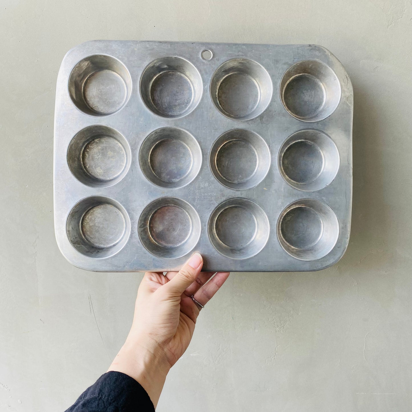 【1950s USA vintage】“COMET” muffin mold
