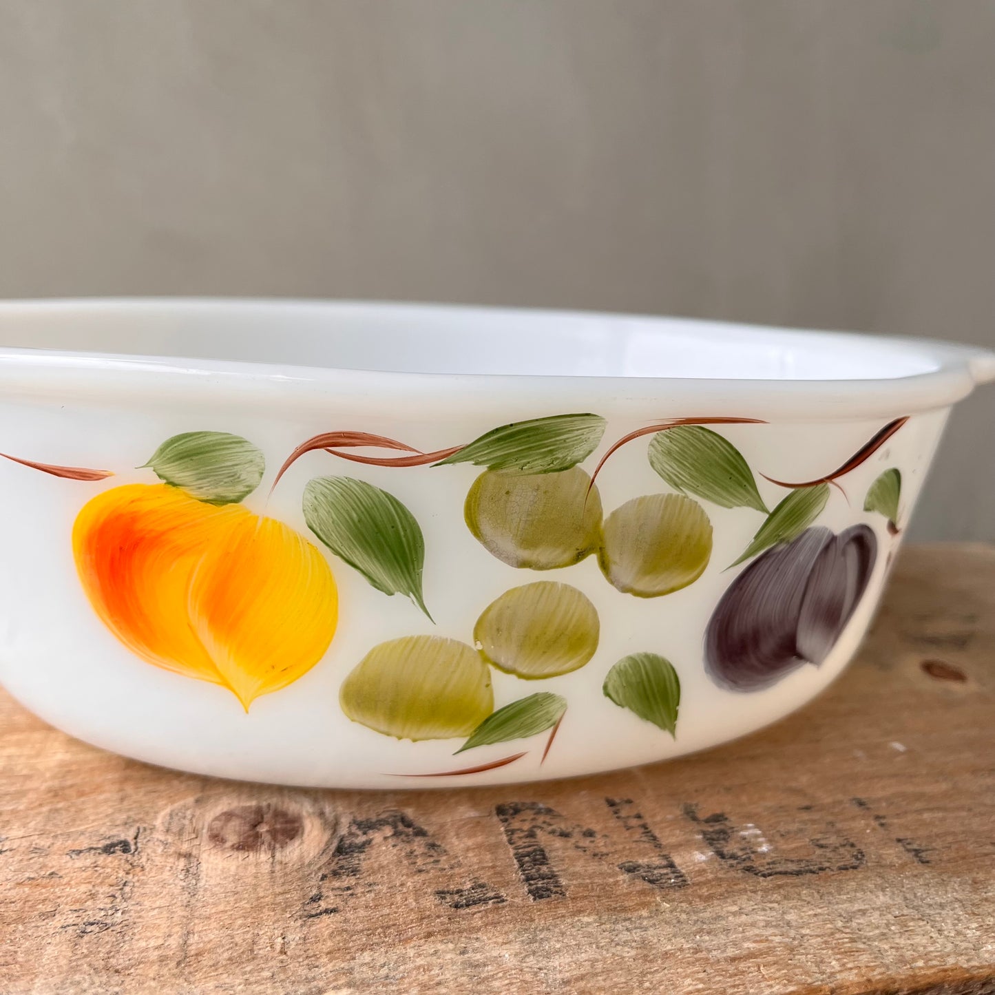 【USA vintage】Fire king Gay Fad Fruits Casserole