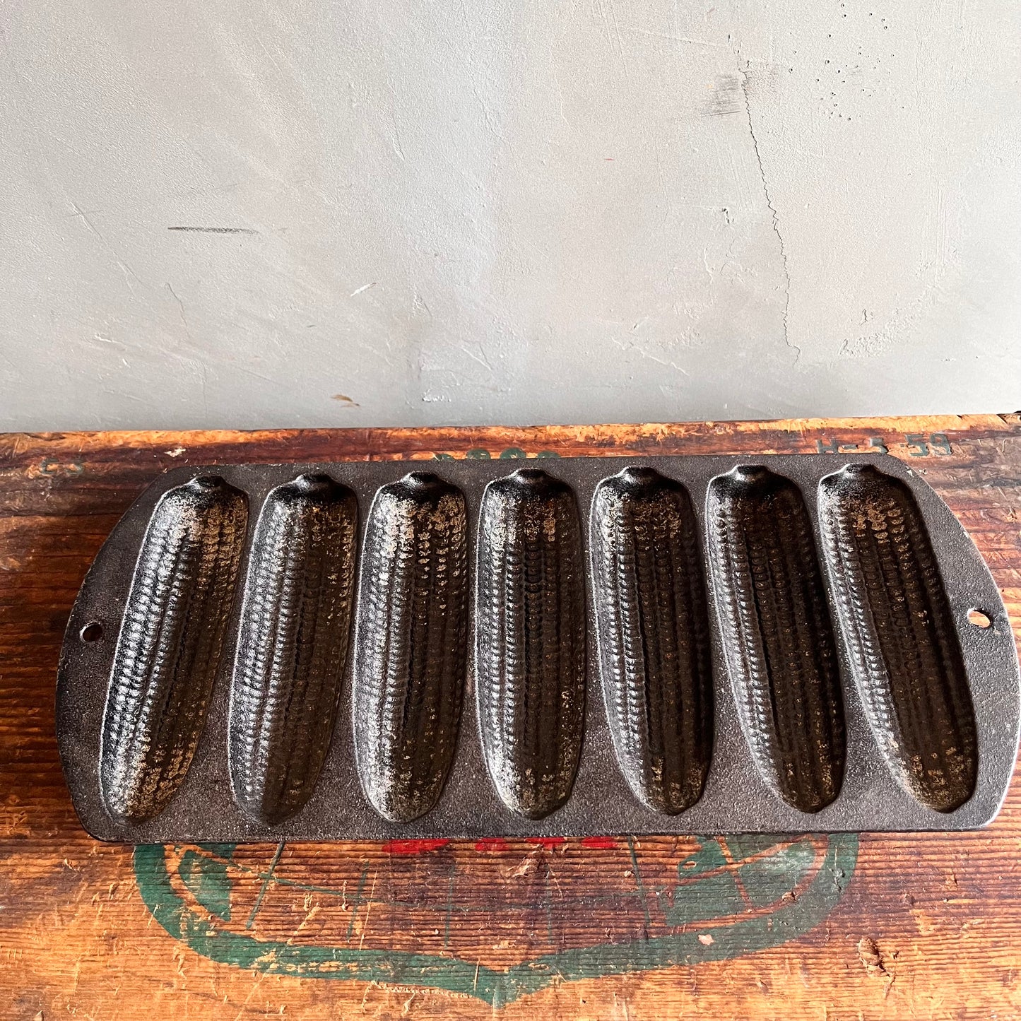 【USA vintage】LODGE Cast Iron Cake Pan