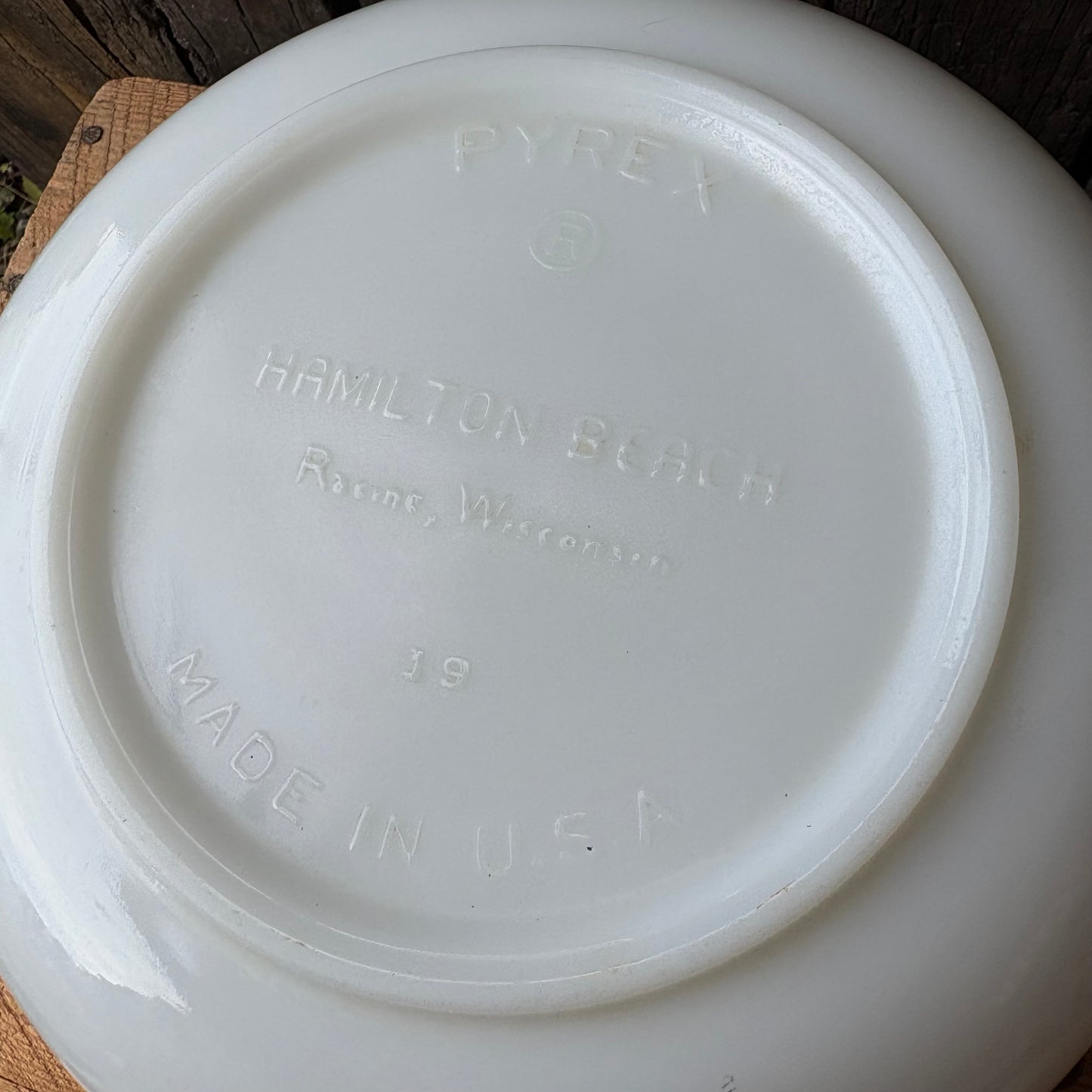 【1950s USA vintage】PYREX × HAMILTON BEACH Milk Glass Bowl