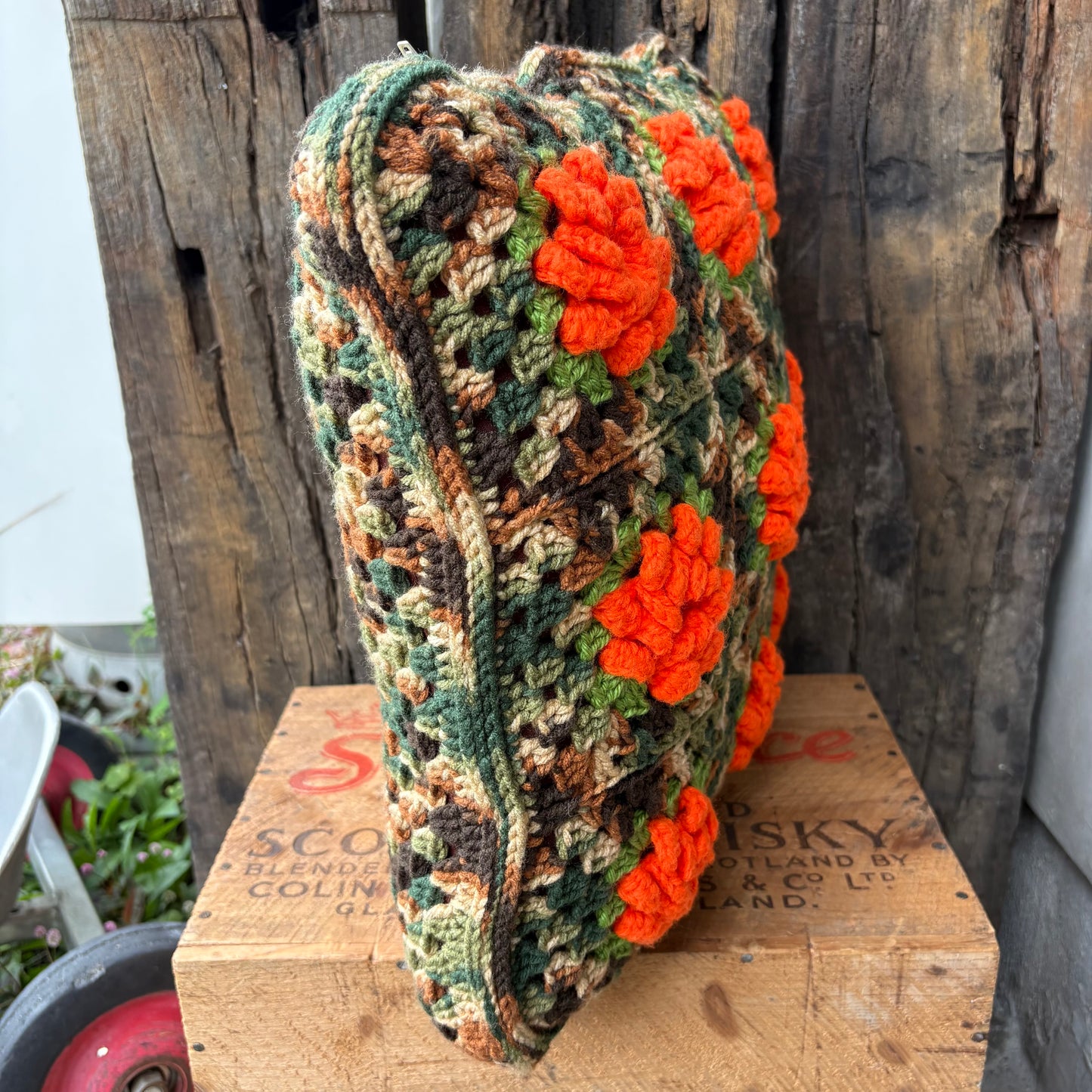 【USA vintage】 granny square flower cushion