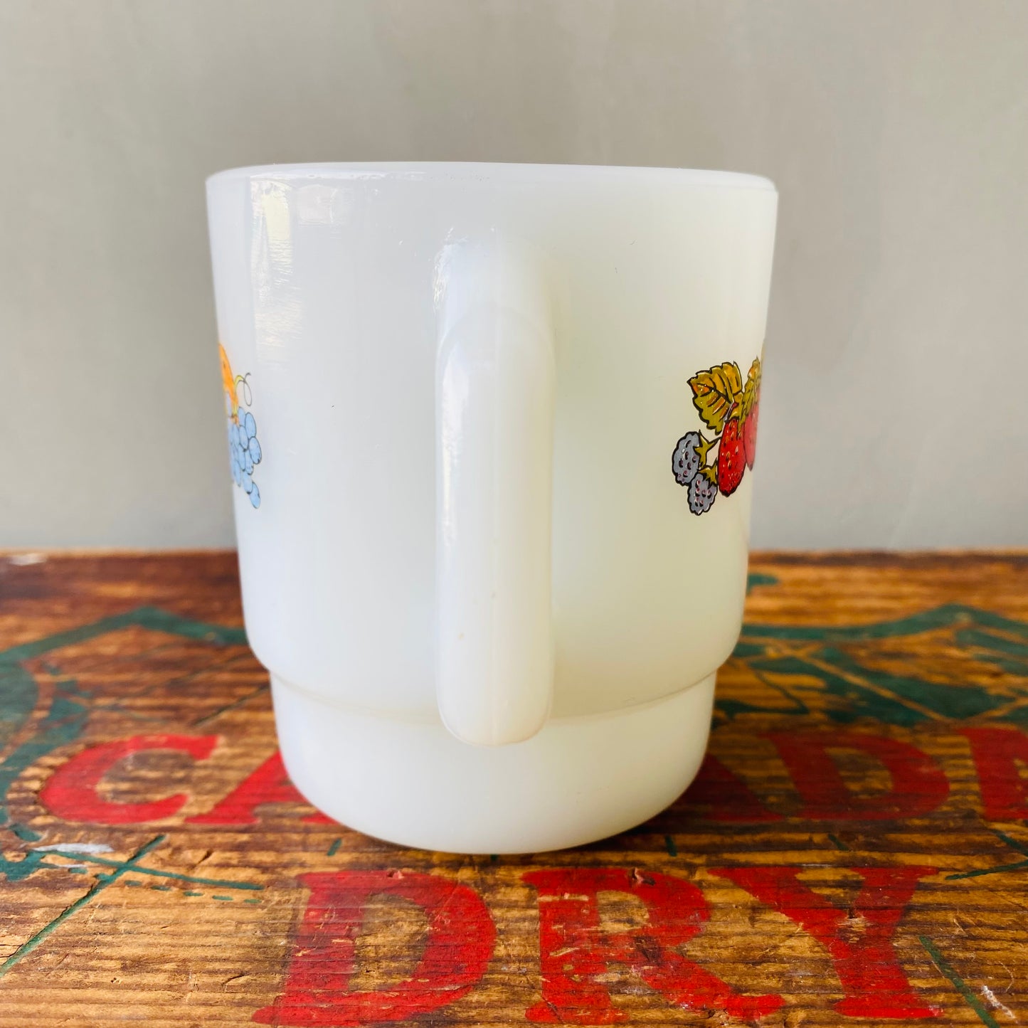 【1960-1976】Fire-King NATURE'S BOUNTY mug