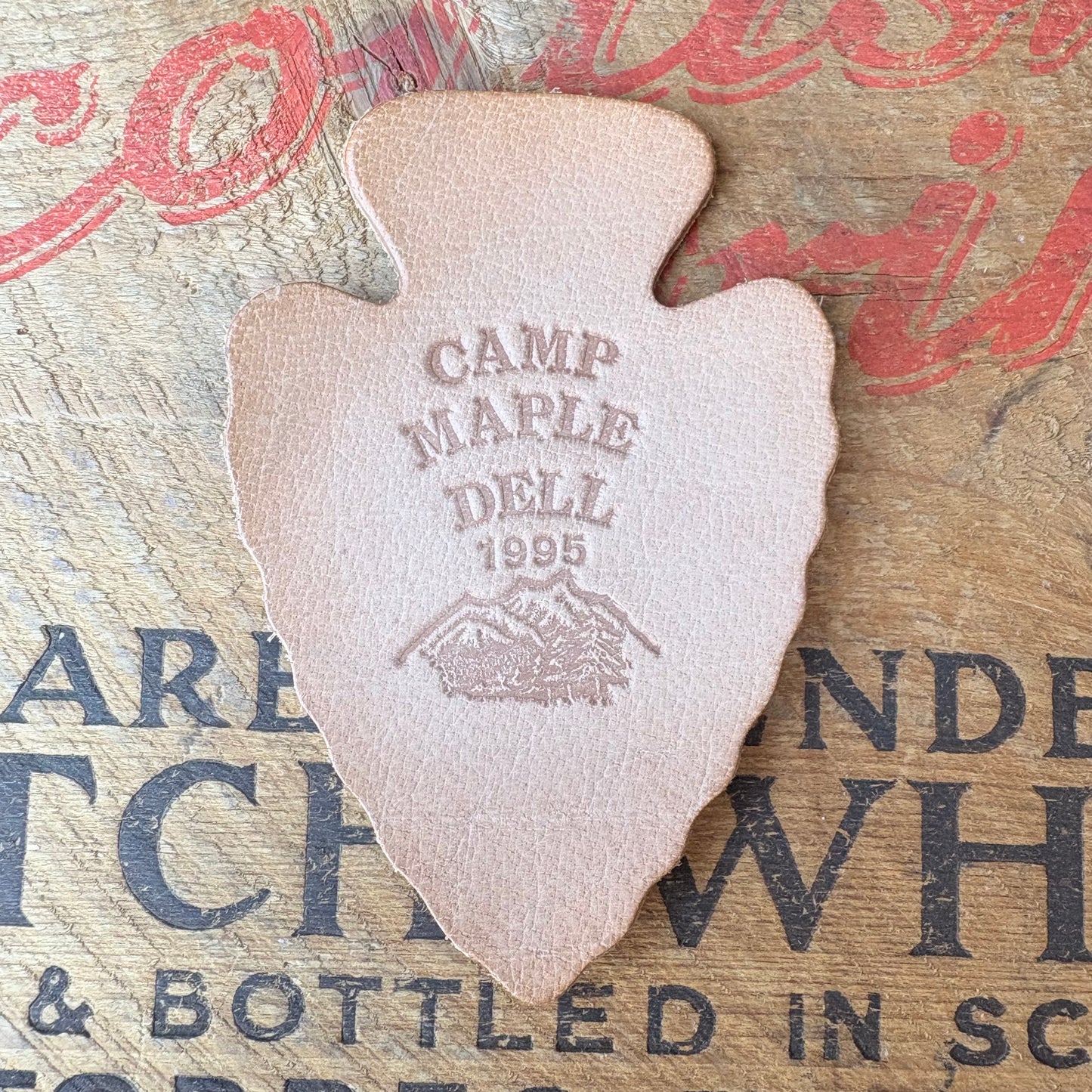 【1990s USA vintage】BOY SCOUT CAMP MAPLE DELL 1995 Leather Emblem