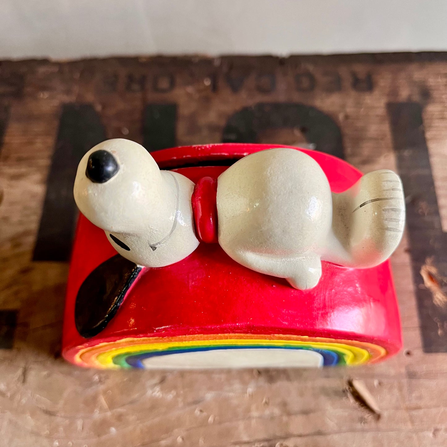 【70s vintage】Snoopy sleeping on the rainbow 
Coin bank