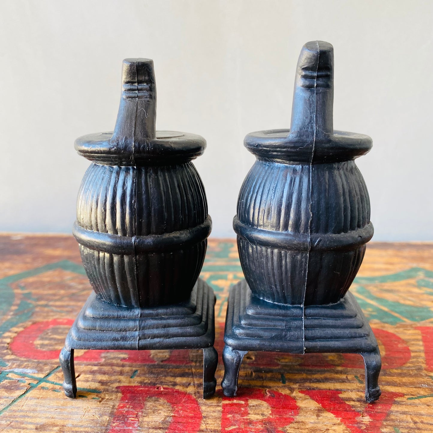 【vintage】potbelly stove salt&pepper