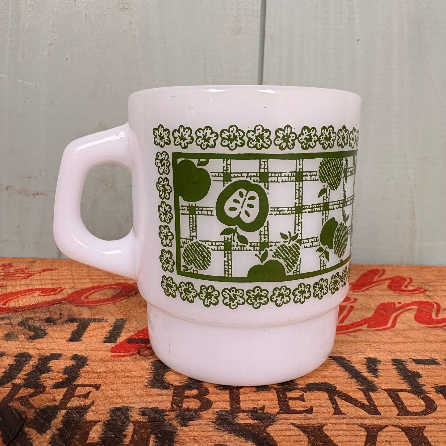 【1960-1976 USA vintage】Fire-King Apple on the mat Green Mug