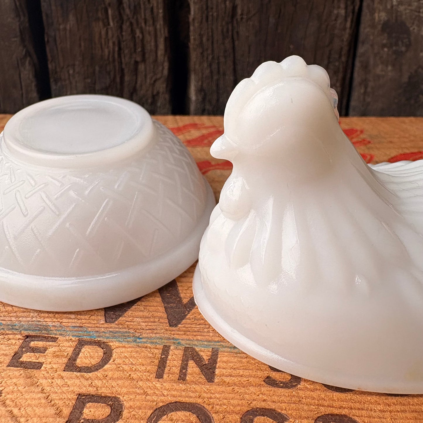 【1950s USA vintage】Hazel Atlas Hen on Nest Milk Glass Dish