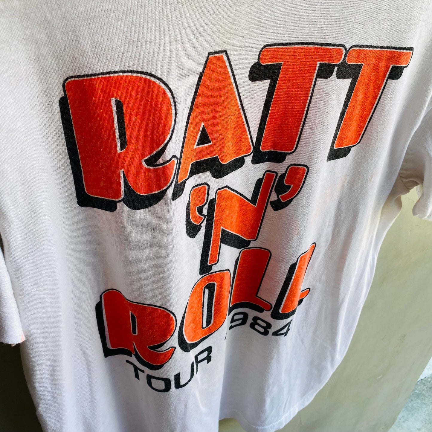 【1980s USA vintage】band T-shirt RATT