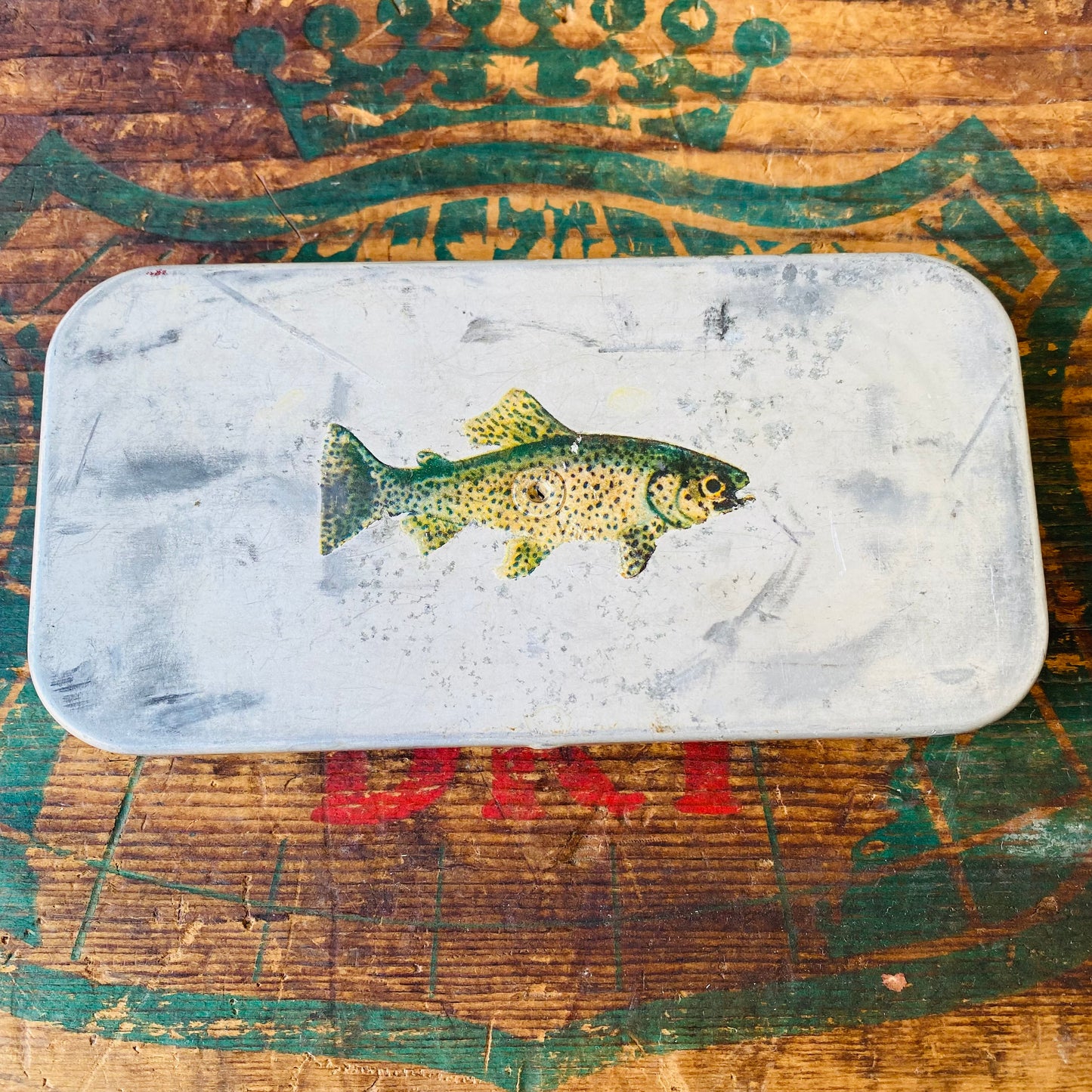 【USA vintage】SUNEAND MFG CO fish tin can