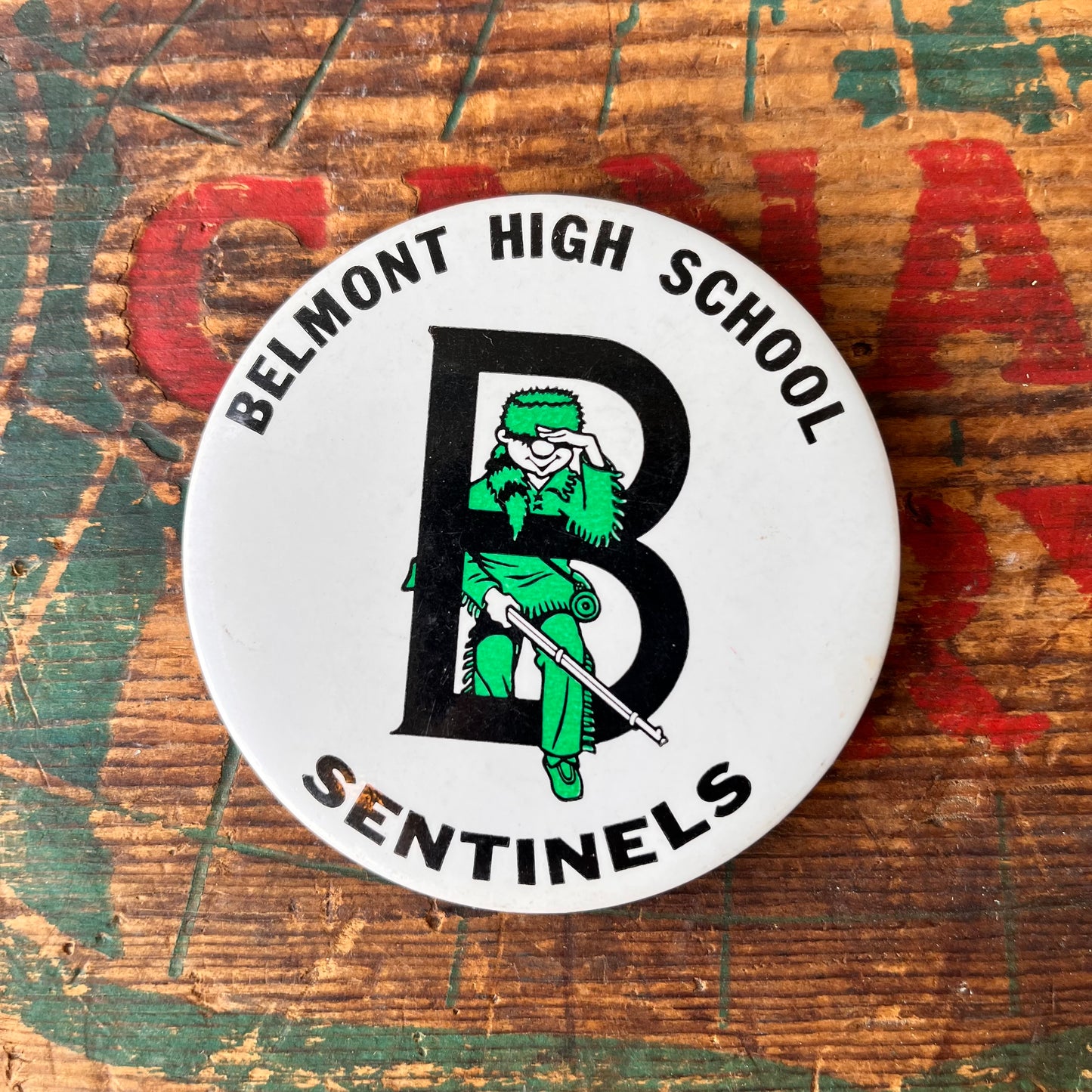 【USA vintage】BELMONT HIGH SCHOOL SENTINELS 缶バッジ