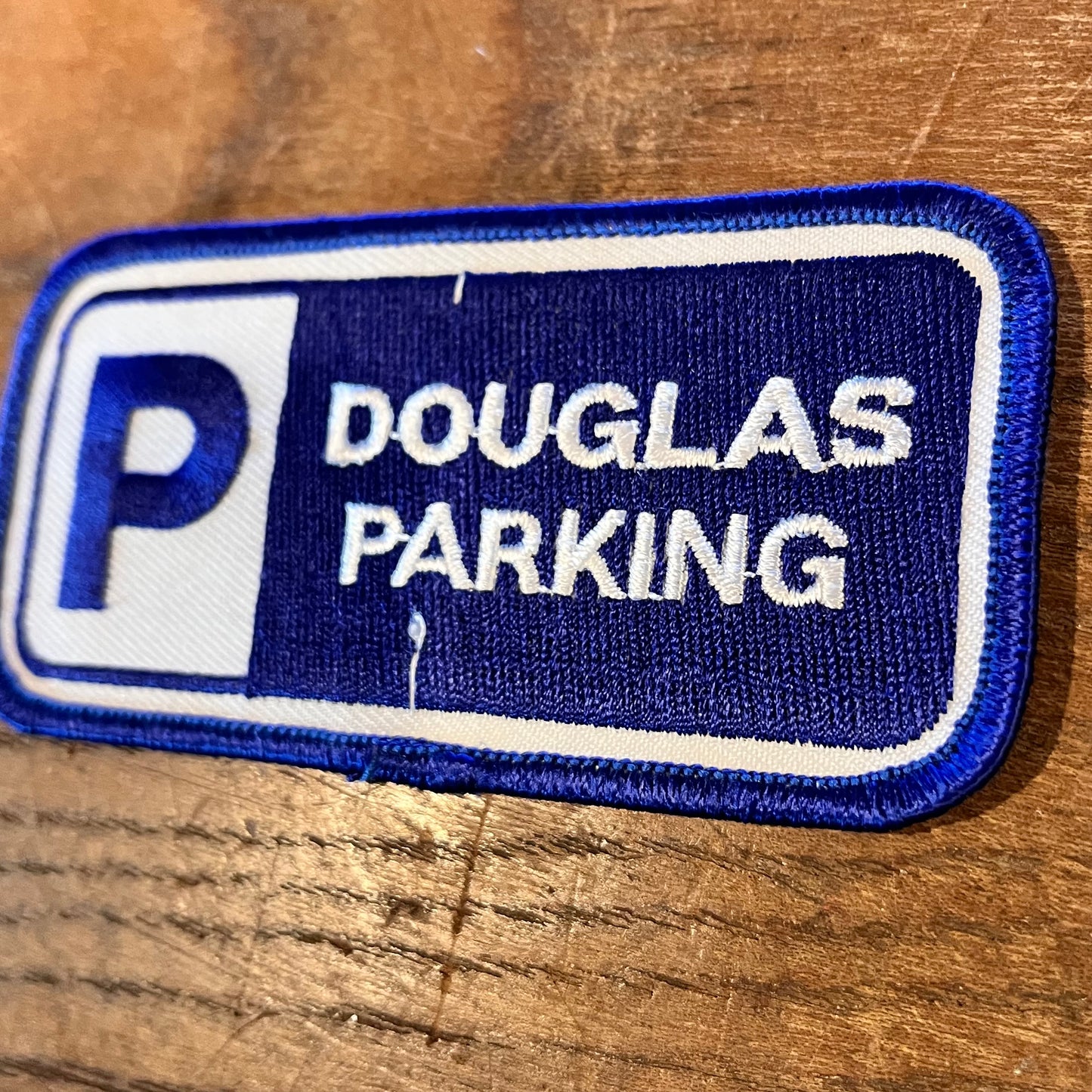 【USA vintage】ワッペン　DOUGLAS PARKING