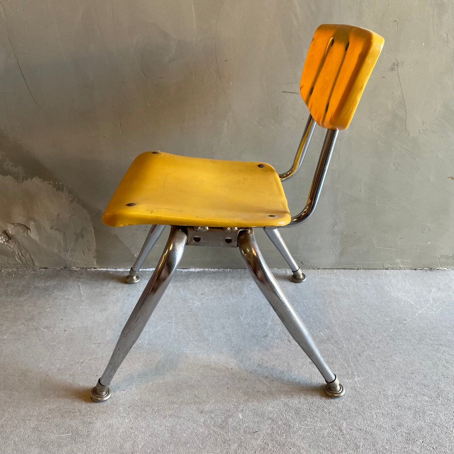 【USA vintage 】VIRCO kids chair yellow S