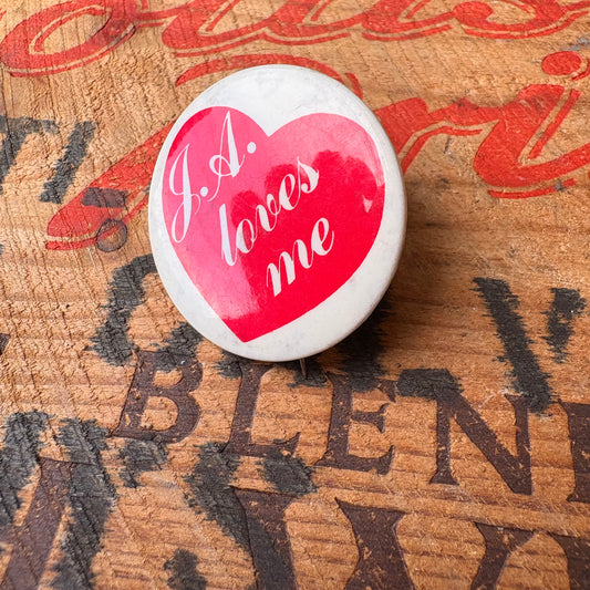 【USA vintage】J.A. loves me Pinback Button