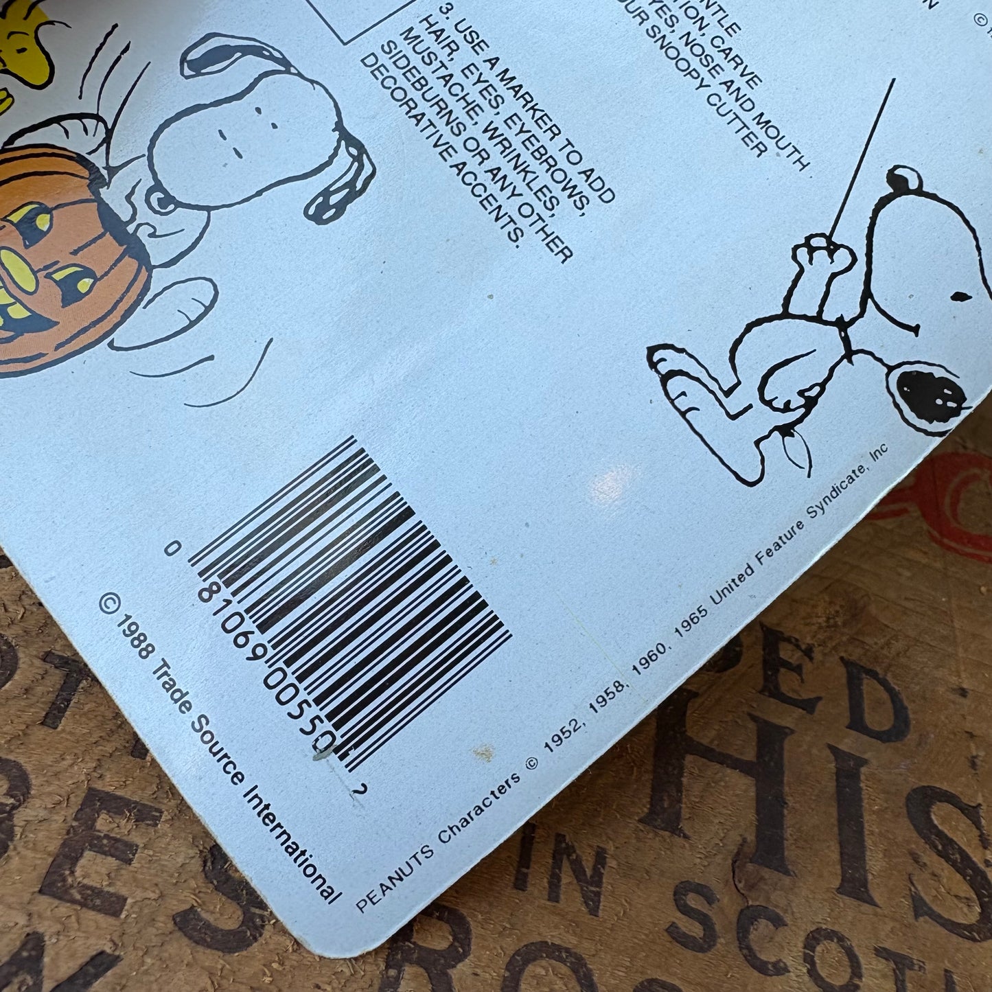 【1980s】SNOOPY PUMPKIN CUTTER