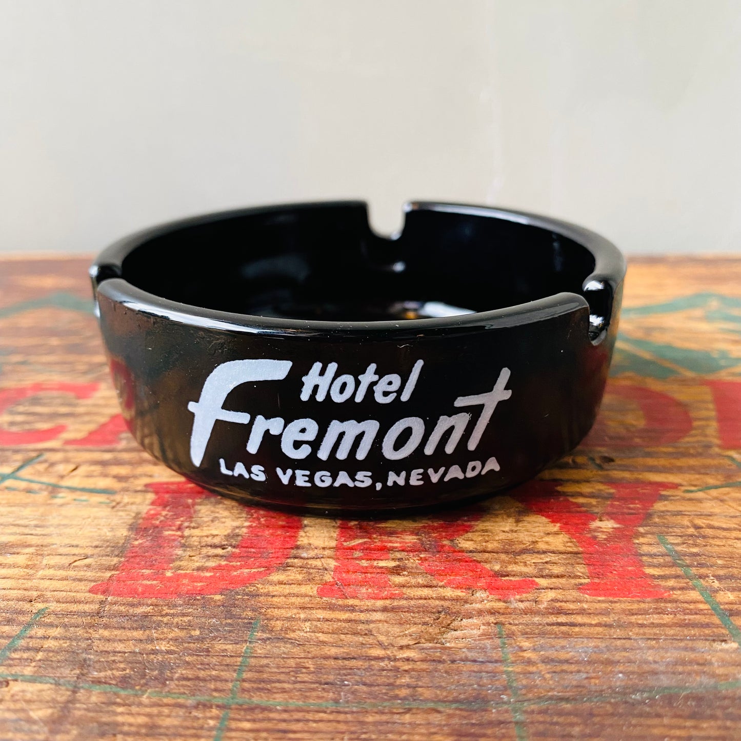 【USA vintage】advertising ashtray HOTEL Fremont