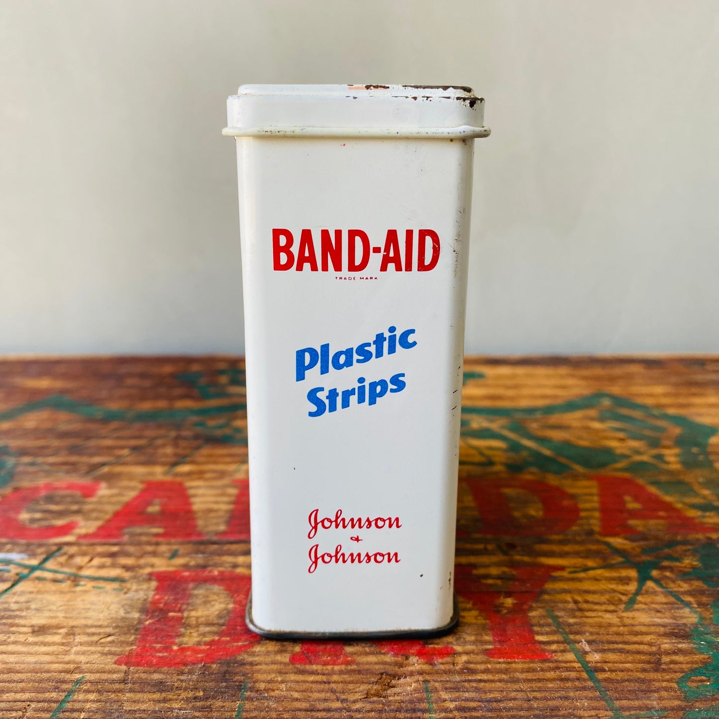 【1950s USA vintage】Johnson&Johnson BAND-AID tin can