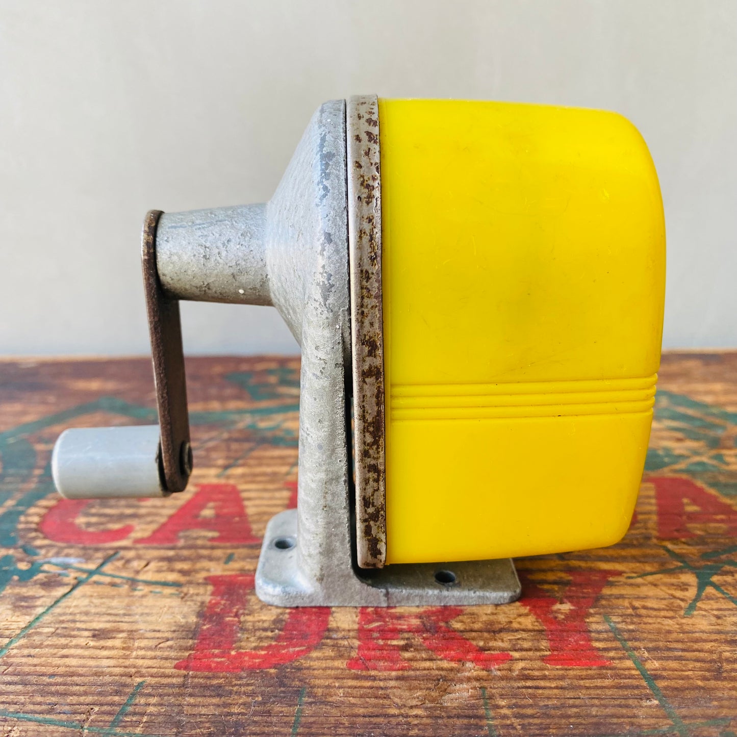 【1960s USA vintage】Apsco sharpener