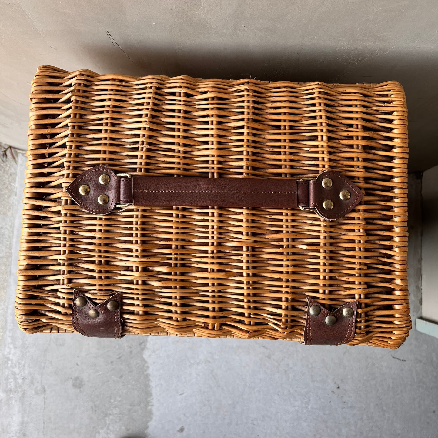 【USA vintage】Pardee Homes Picnic Basket