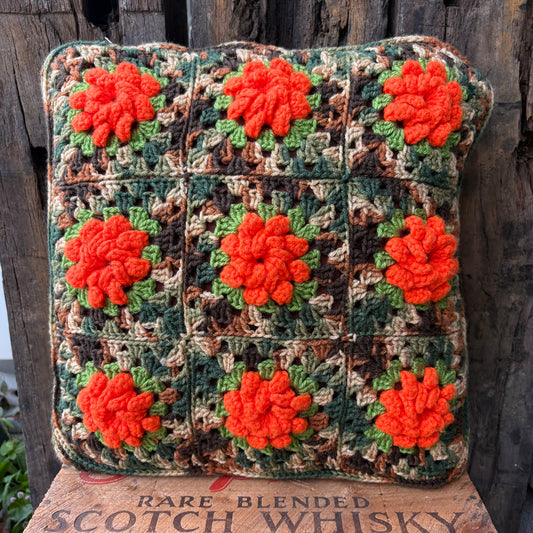 【USA vintage】 granny square flower cushion